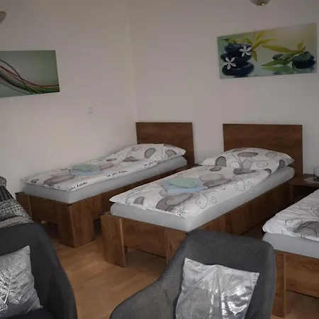 Bile Domky * Lednice